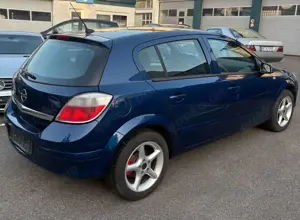 Opel Astra H 1,8 Lim. Edition*KLIMA*ALU*NAVI*TÜV-NEU Bild 3