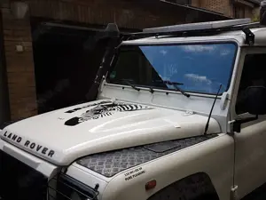 Land Rover Defender 110 TD4 Station Wagon E Bild 3