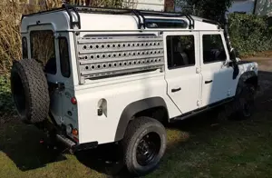 Land Rover Defender 110 TD4 Station Wagon E Bild 4