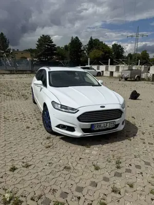 Ford Mondeo Turnier 2.0 TDCi Start-Stopp PowerShift-Aut Titani Bild 2