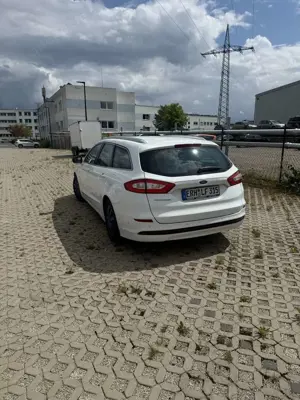 Ford Mondeo Turnier 2.0 TDCi Start-Stopp PowerShift-Aut Titani Bild 5