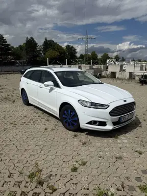 Ford Mondeo Turnier 2.0 TDCi Start-Stopp PowerShift-Aut Titani Bild 3