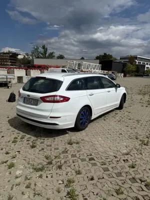 Ford Mondeo Turnier 2.0 TDCi Start-Stopp PowerShift-Aut Titani Bild 4