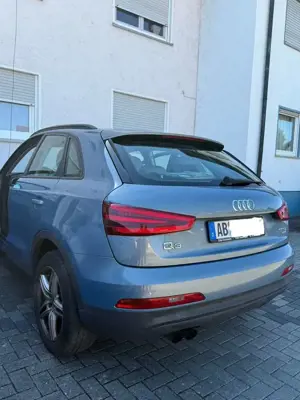 Audi Q3 2.0 TFSI quattro S tronic Bild 2
