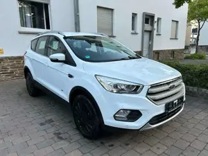Ford Kuga AUTOMATIK -4x4 ALLRAD-SCHECKHEFTGEPFLEGT -GARANTIE
