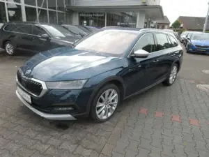 Skoda Octavia SCOUT 2.0 TDI 4x4 DSG NAVI AHK LED HEAD UP CANTON ALU APS SITZHZG KLIMA