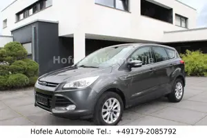Ford Kuga Titanium **PANO/LEDER**