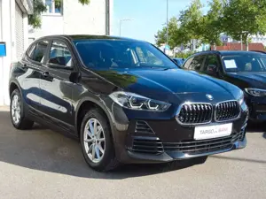 BMW X2 sDrive18d Aut Advantage 17" Navi LED PDC SHZ Bild 1