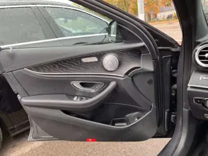 Mercedes-Benz E 220 d 4Matic T 9G-TRONIC AMG Line