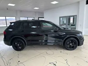 Volkswagen Tiguan Allspace R-Line 4 Motion * Black Style * 21 Zoll