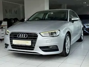 Audi A3 1.4 TFSI ambition Zahnriemen Neu/Xen/SHZ/PDC