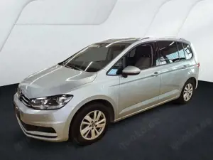 Volkswagen Touran 1.5 TSI DSG*LM*NAVI*7 Sitze*DAB*AHK*ACC