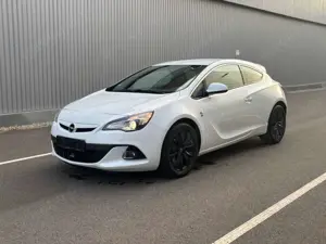 Opel Astra J GTC OPC Line 1. Hand