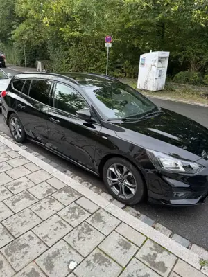 Ford Focus Turnier 1.0 EcoBoost Start-Stopp-System ST-LINE