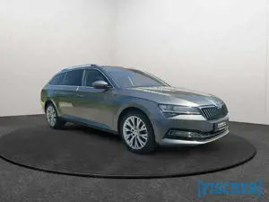 Skoda Superb Combi 2.0TDI DSG Style LED STHZ Navi Rear View ACC Bild 3