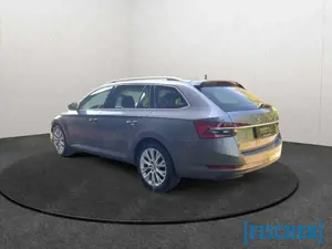 Skoda Superb Combi 2.0TDI DSG Style LED STHZ Navi Rear View ACC Bild 4