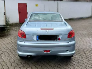 Peugeot 206 206 CC 110 Automatik Tendance Bild 2