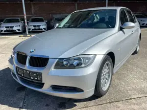 BMW 320 320i/AUTOMATIK/KLIMA/SHZ