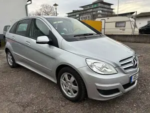 Mercedes-Benz B 180 CDI B -Klasse~ Automatik ~Klima~ PDC~ AHK Bild 2