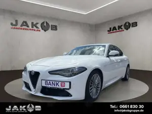 Alfa Romeo Giulia Super +LED+Navi+BTH+Bi-Xenon 132 kW (1...