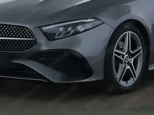 Mercedes-Benz A 200 AMG Advanced Plus Pano/MBUX/Kamera/LED/DAB Bild 2