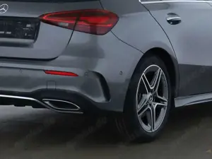 Mercedes-Benz A 200 AMG Advanced Plus Pano/MBUX/Kamera/LED/DAB Bild 4