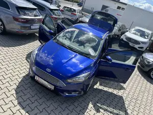 Ford Focus 1.5 EcoBoost Titanium*SITZHEIZUNG*ABS*USB*LENKR... Bild 2