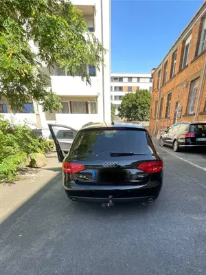Audi A4 Avant 2.7 TDI DPF multitronic Ambiente Bild 2