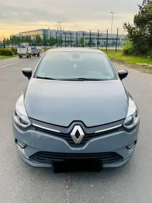 Renault Clio Limited-Vollausstattung. Bild 2