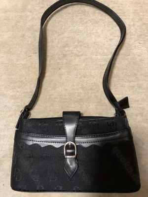 Kleine schwarze Handtasche, NEU