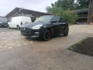 Suzuki Swift Basic / Klima / TÜV 04-2027 / 1 Hand Bild 2