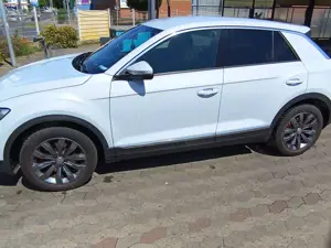 Volkswagen T-Roc 1.5 TSI ACT OPF DSG Sport Bild 3