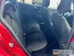 Ford Focus Turnier ST-Line Automatik Allwetter el.Heckklappe Bild 4