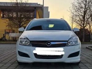 Opel Astra 1.6 Caravan OPC Line