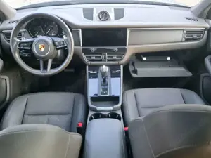 Porsche Macan Basis