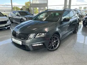 Skoda Octavia 2.0TSI RS Pano R-Kam ACC Travel PERFORMANCE LED Na