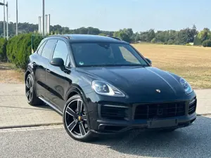 Porsche Cayenne Sport Design GTS Chrono 22 Zoll Approved