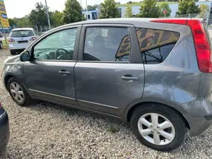 Nissan Note 1.6 Automatik Bild 4