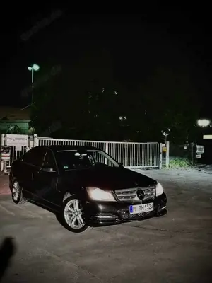 Mercedes-Benz C 200 CGI BlueEFFICIENCY Avantgarde Bild 1