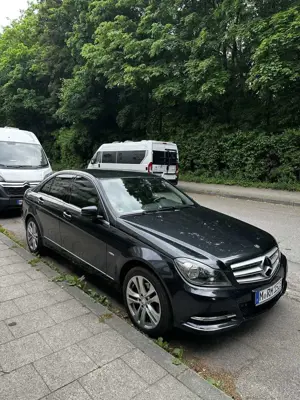 Mercedes-Benz C 200 CGI BlueEFFICIENCY Avantgarde Bild 5