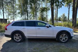 Volvo V90 Cross Country V90 Cross Country D4 AWD Geartronic Bild 3