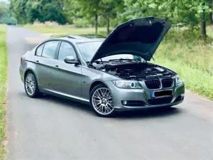 BMW 318 318i Aut. Bild 4