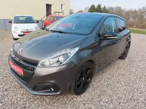 Peugeot 208 GT  KLIMA NAVI LEDER PANORAMA LMF