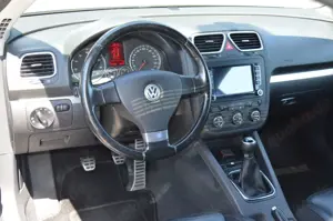 Volkswagen Eos 2.0 *BiXenon*Navi*Vollleder* Bild 4