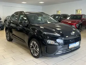 Hyundai KONA Select*2WD*CarPlay*Cam*PDC*WinterP.*SOH:95%