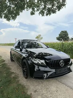 Mercedes-Benz E 350 350e 9G-TRONIC AMG Line