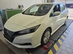 Nissan Leaf N-Connecta 13'km 1. Hand 40KWH