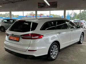 Ford Mondeo 2.0 TDCi Turnier *AHK*SHZ*NAV*ACC*PDC*RK* Bild 4