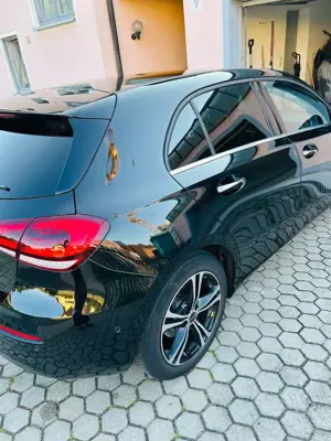 Mercedes-Benz A 200 A 200d