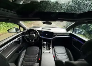 Volkswagen Touareg R V6 3,0 TSI-eHybrid 4MOTION-PANO-VOLL ! Bild 4
